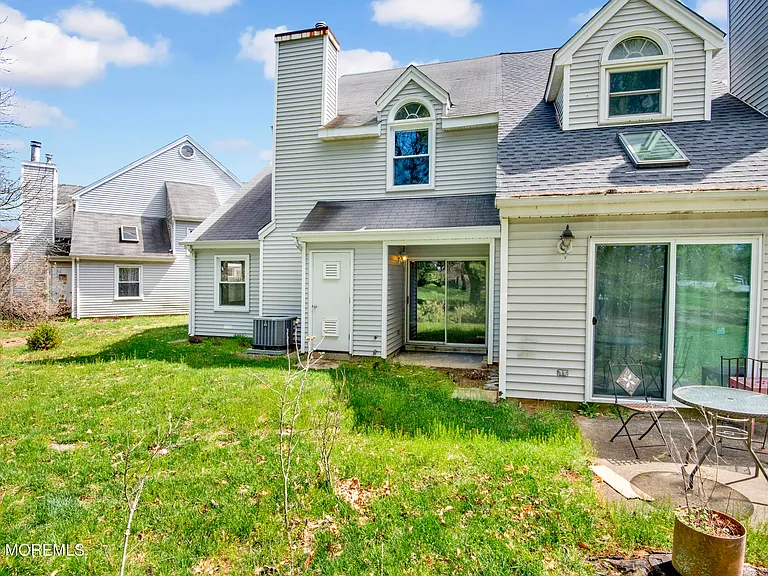 6 Stowe Ct — Photo 30