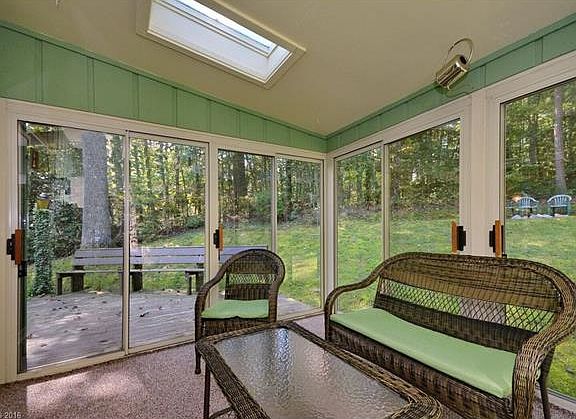 5th image of 144 Shelly Dr