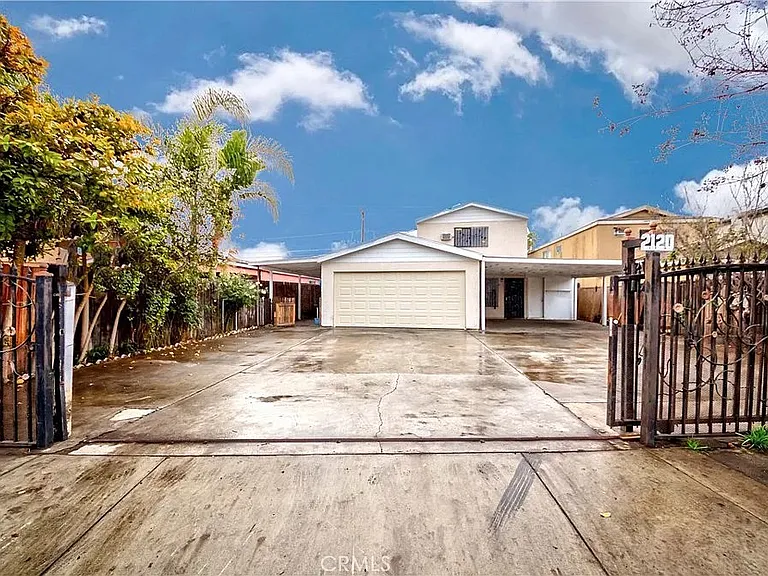 2120 E Nord St — Photo 1