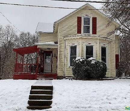 1st image of 901 Young St