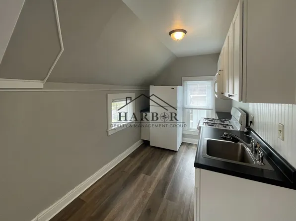 223 8th Ave SE APT 2, Rochester, MN 55904