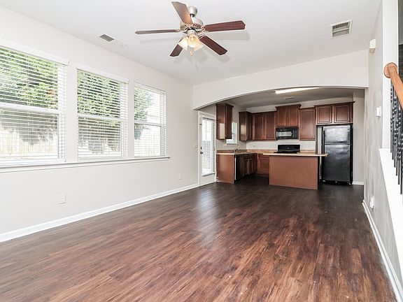 5th image of 98 High Point Way
