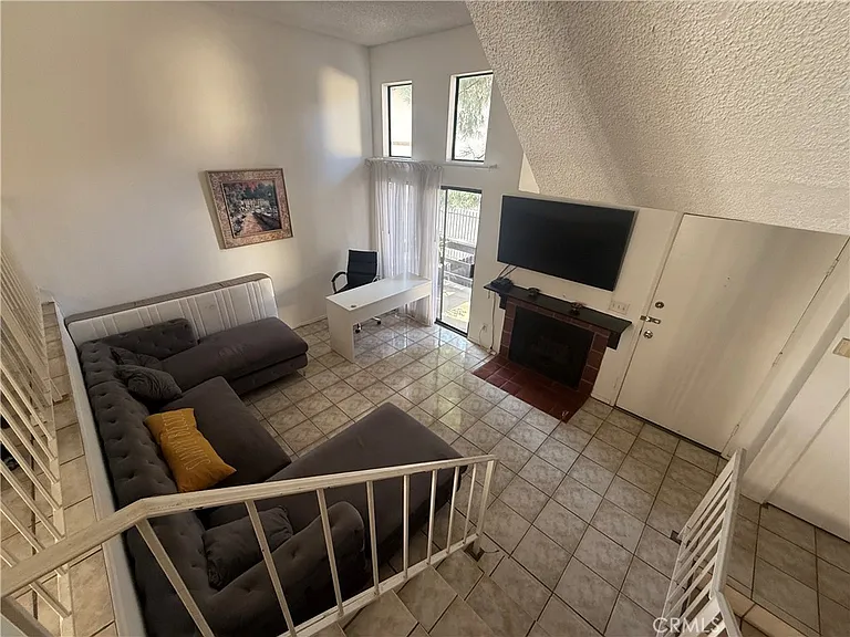 9131 Burnet Ave #10 — Photo 43