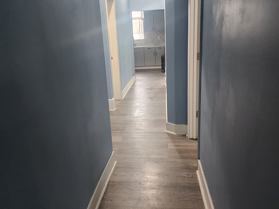 1st image of 112 S 12th Ave Floor 1