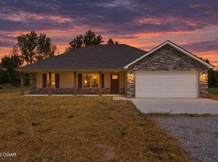 707 Prairie Ln, Carl Junction, MO 64834