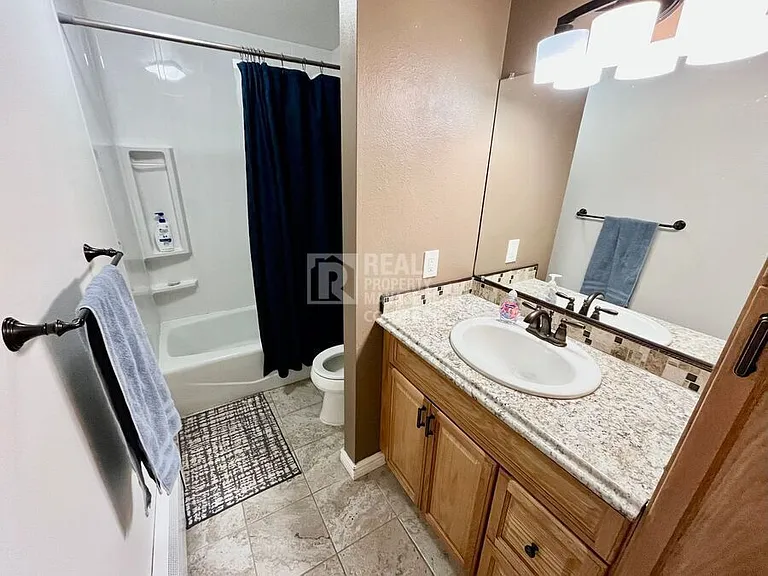1730 Palm Dr #1 — Photo 11