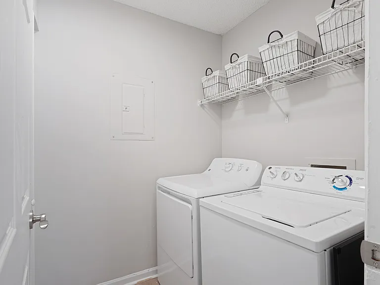 The Bailey Apartments — Photo 7