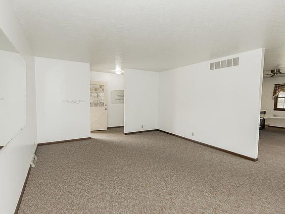 5th image of 2008 Leland Way