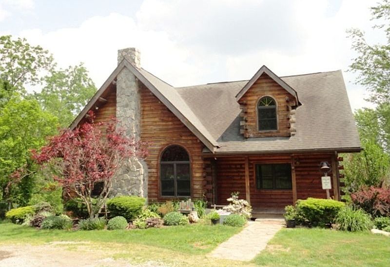 Welcome to 194 Kevech Road in Fallowfield Twp.
