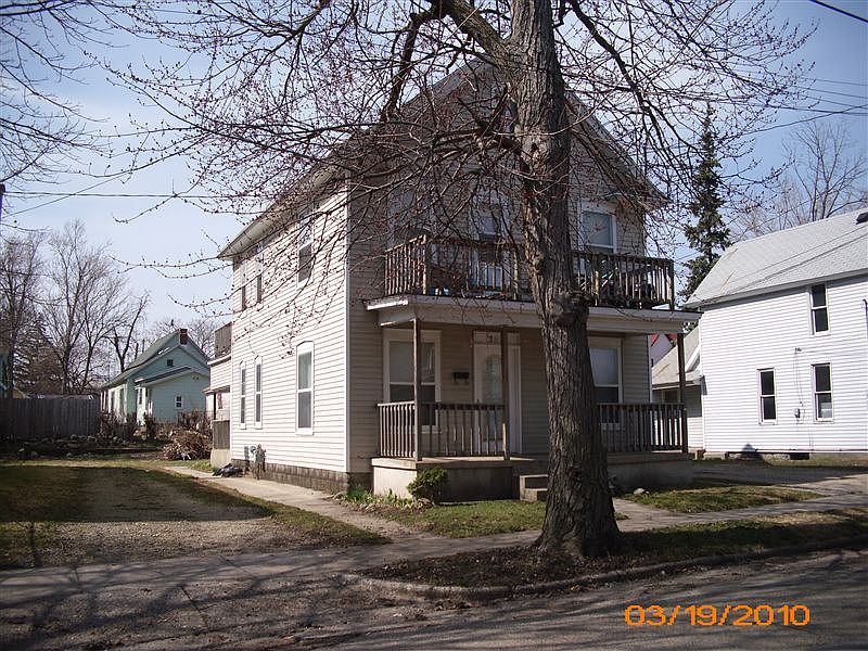 Apartment 019