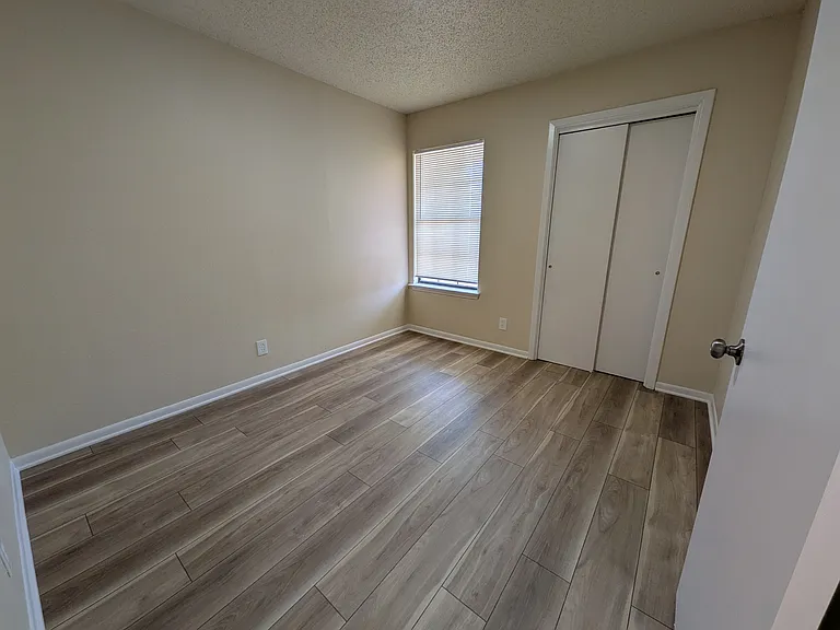 3107 Westrim Dr — Photo 15