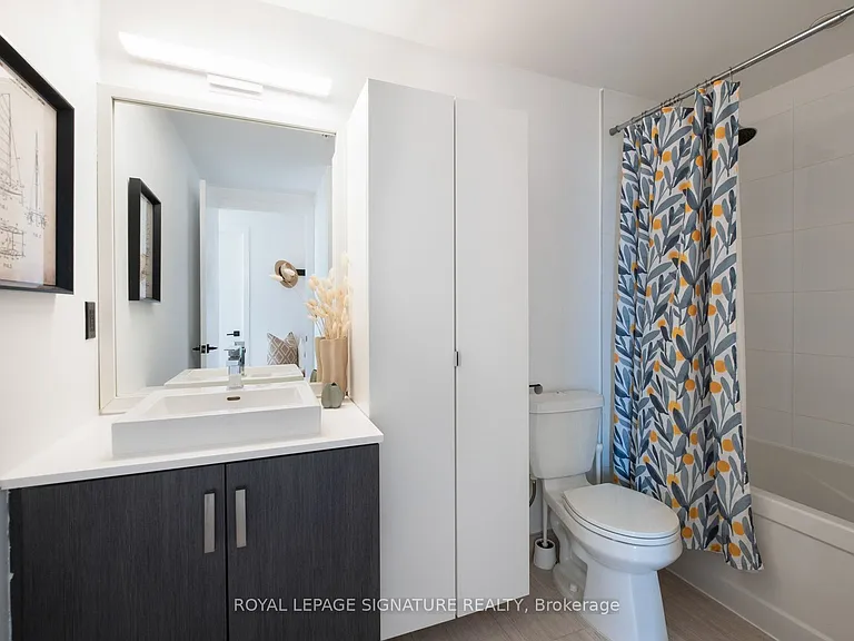 36 Howard Park Ave #610 — Photo 21