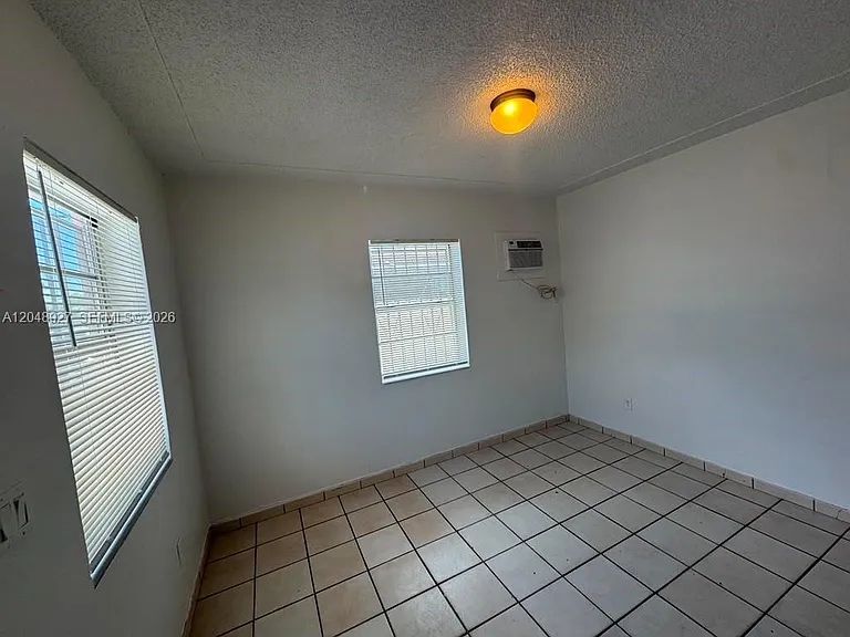 1236 NW 33rd Ave #1 — Photo 4