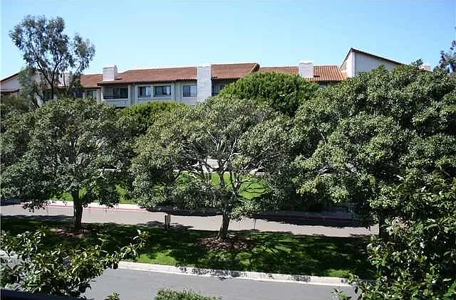5705 Friars Rd — Photo 13