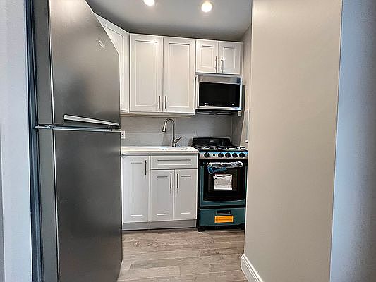 1st image of 127 W 96th St APT 4B