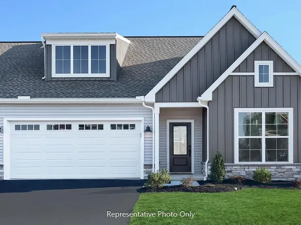 47 Canterbury Ln, Annville, PA 17003