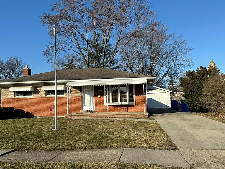 29735 Boewe Dr — Photo 2
