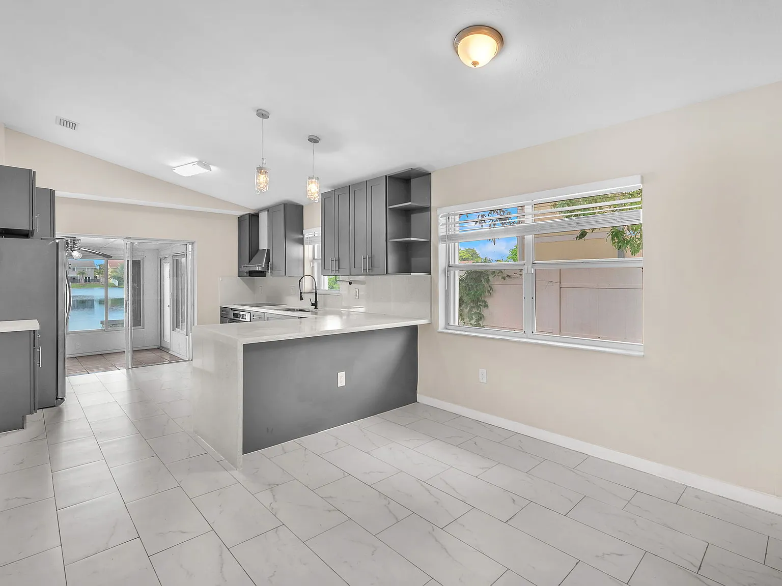 3 bed, 1546 sqft, $3,900 — Photo 4