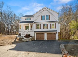 68 Washington St, Topsfield, MA 01983