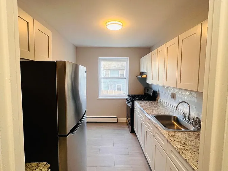25 Washington Ave — Photo 11