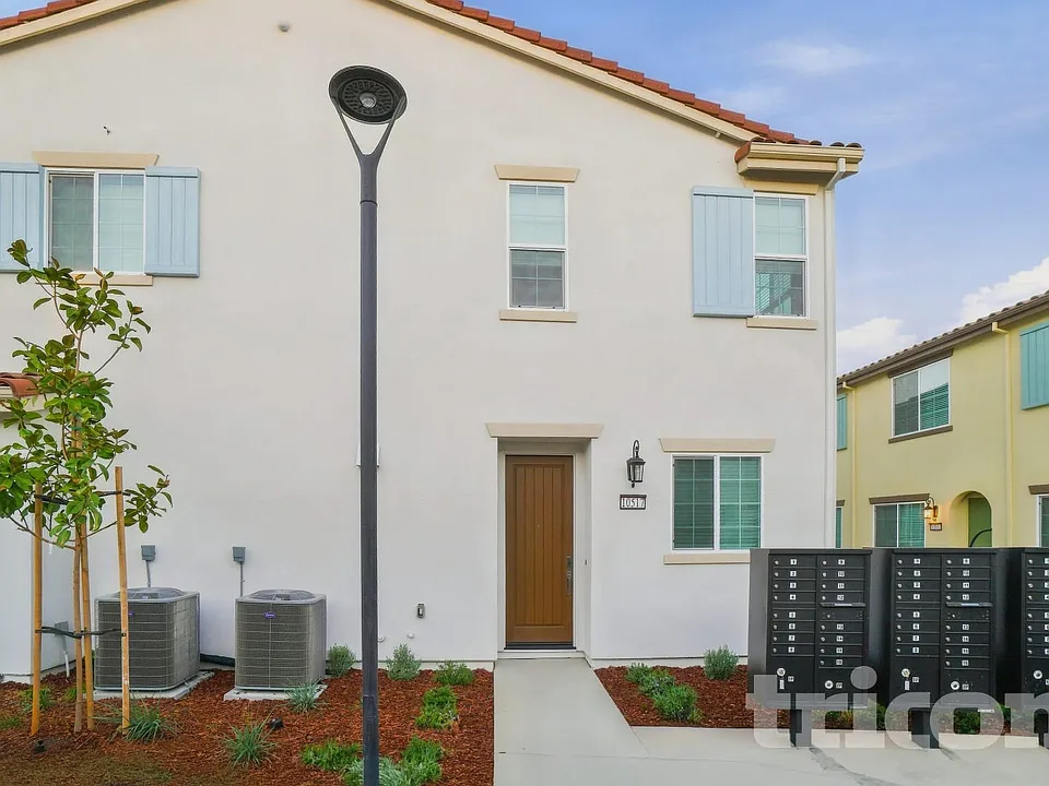 10517 Barrena Loop