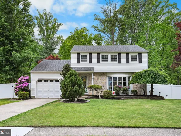 4 River Birch Rd, Turnersville, NJ 08012