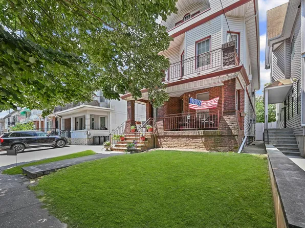 1026 East 2nd Street image 2 of 32