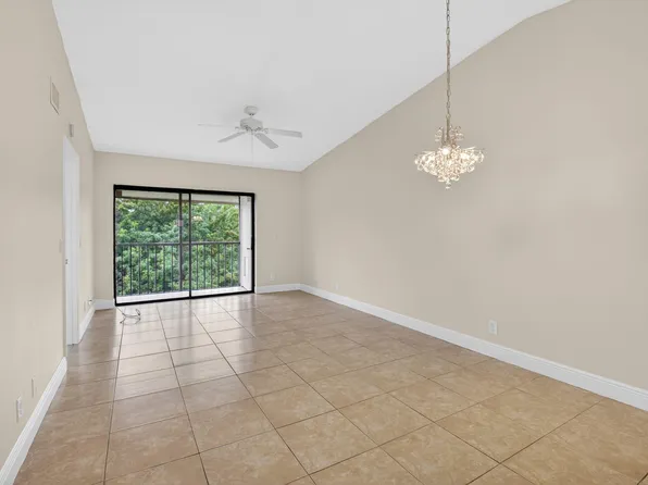 21943 REMSEN Terrace #207, Boca Raton, FL 33433