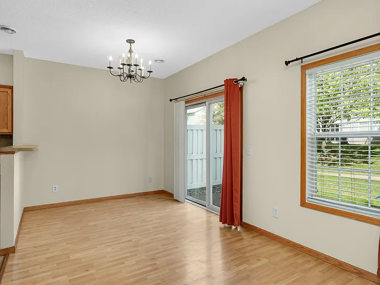 6869 Folkestone Rd — Photo 10