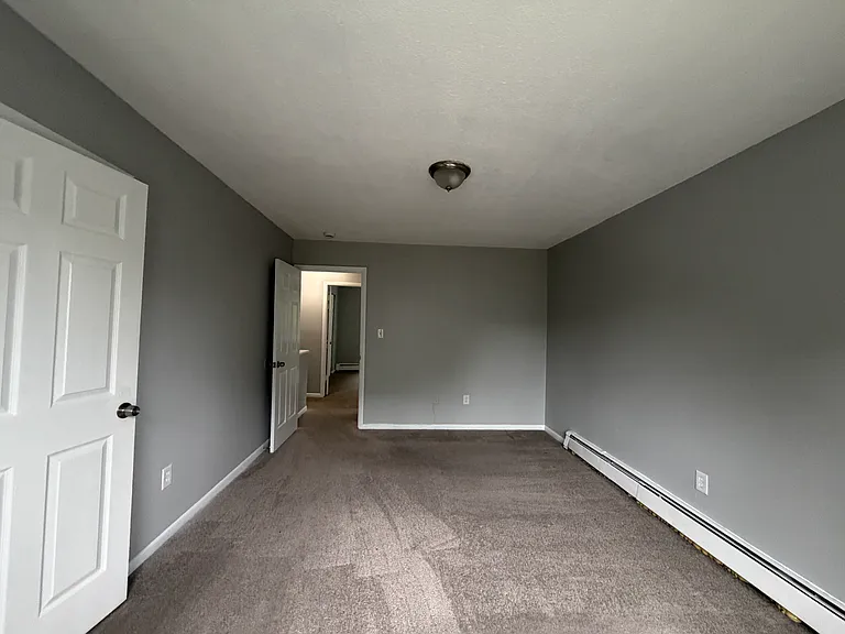 1054 Bank St #12F — Photo 14