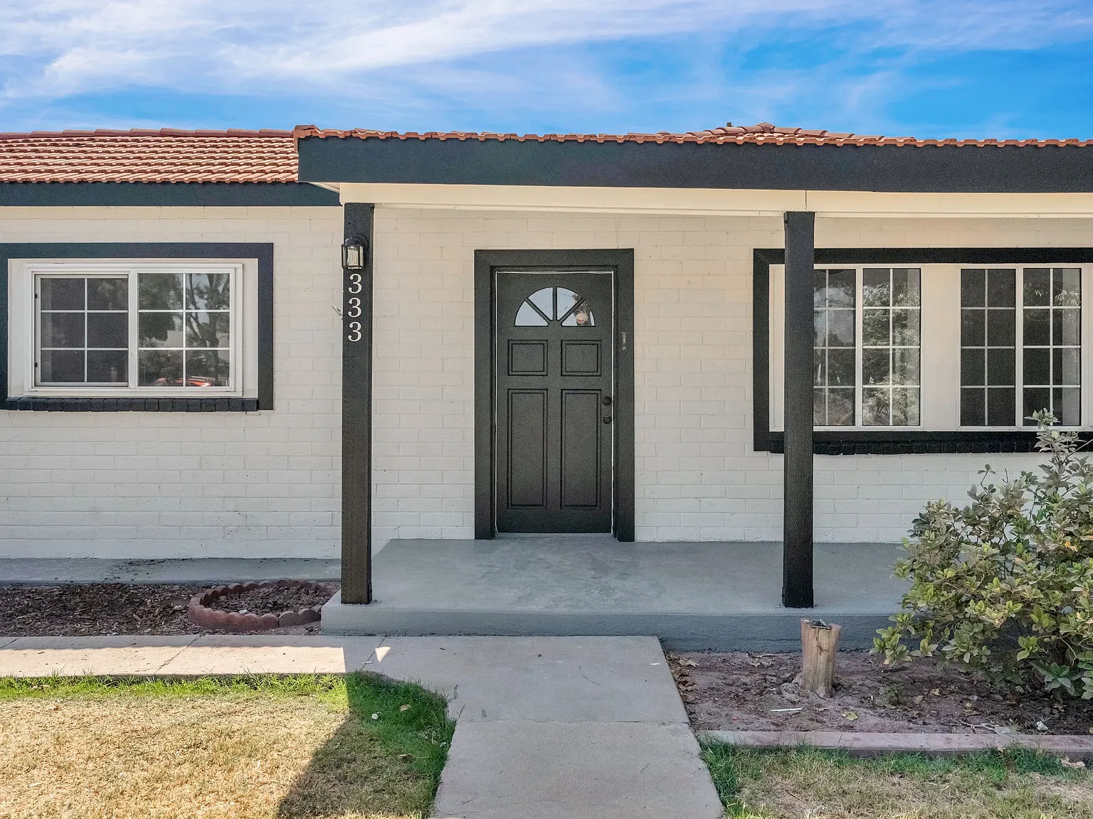 3 bed, 1337 sqft, $2,150 — Photo 1