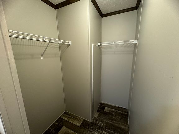 4th image of 16 Pine Ave #16