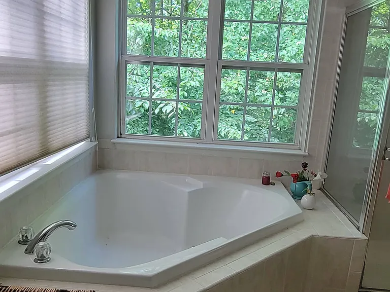 seperate bath tub