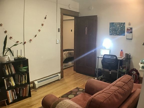 5th image of 10 Hungerford Ter APT 1B
