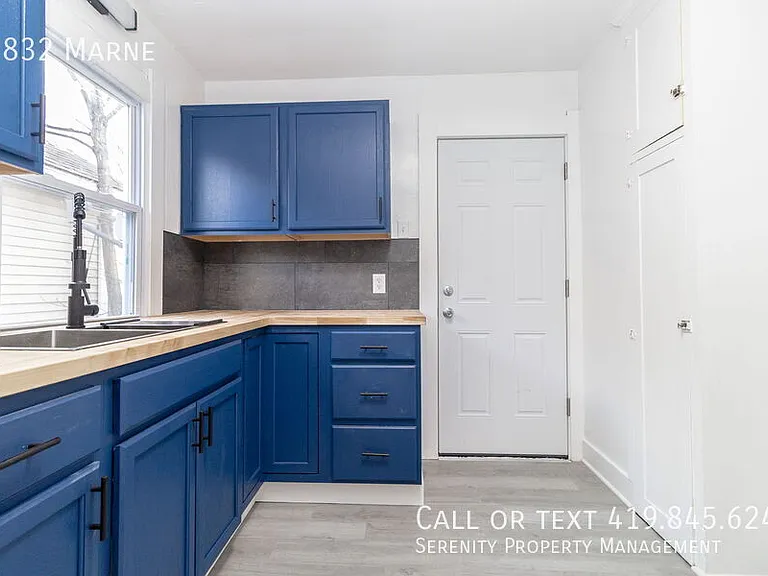 1832 Marne Ave — Photo 7