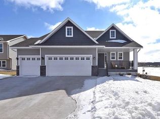 2425 14th St NE, Faribault, MN 55021