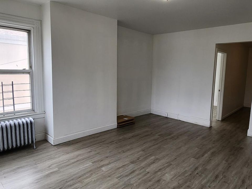 1st image of 210 S 1st Ave Floor 2