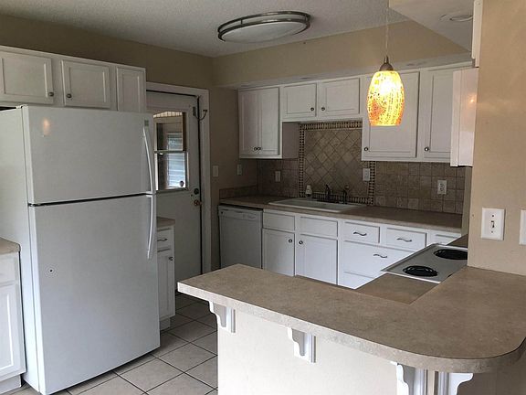 2nd image of 130 Anderson Dr