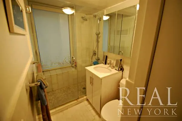 Rented by REAL New York | media 31