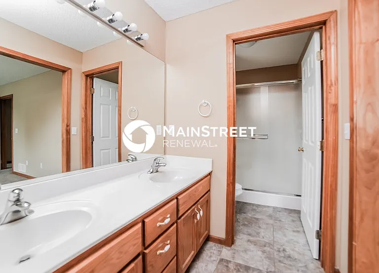 715 Country Ln — Photo 14