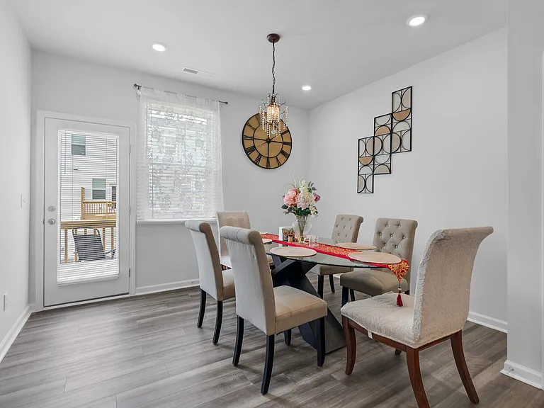 Sequoia Ln — Photo 27