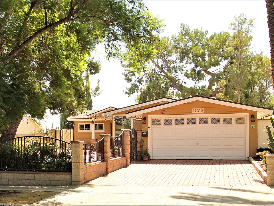 Stamped concrete driveway. 