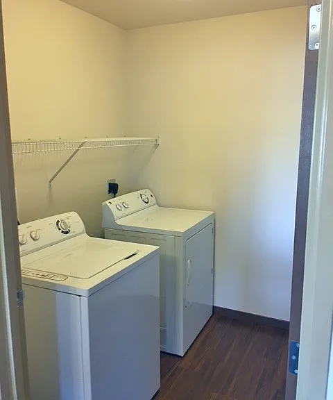 1406 N Main St — Photo 8