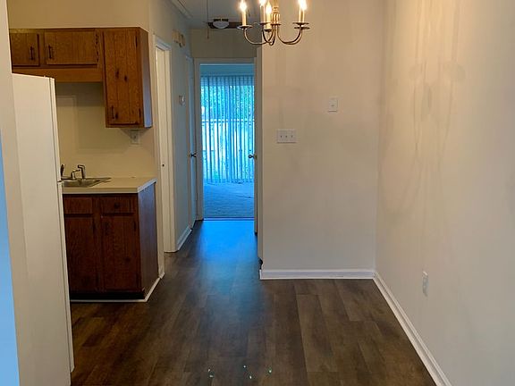 3rd image of 812 65th Ave N Unit F