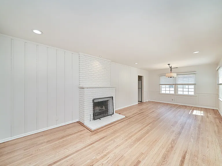 4820 Hampton Rd — Photo 5