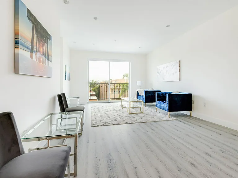 Regency Holt Apartments — Photo 26