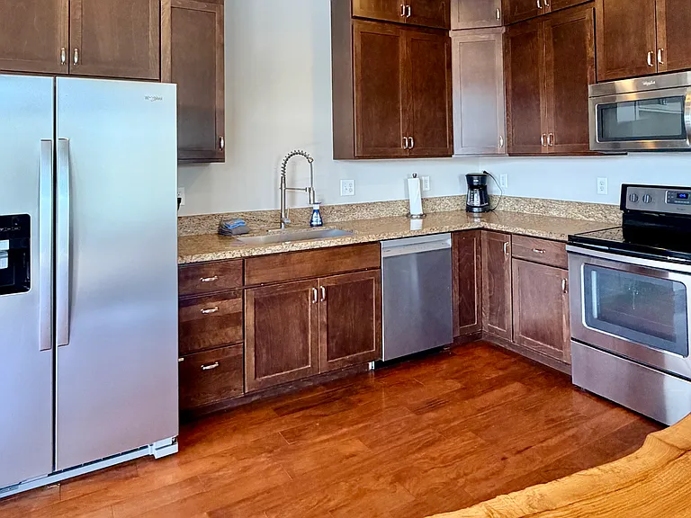 12290 S Lakeshore Rd — Photo 7