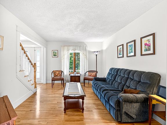 5th image of 23 Hillside Dr