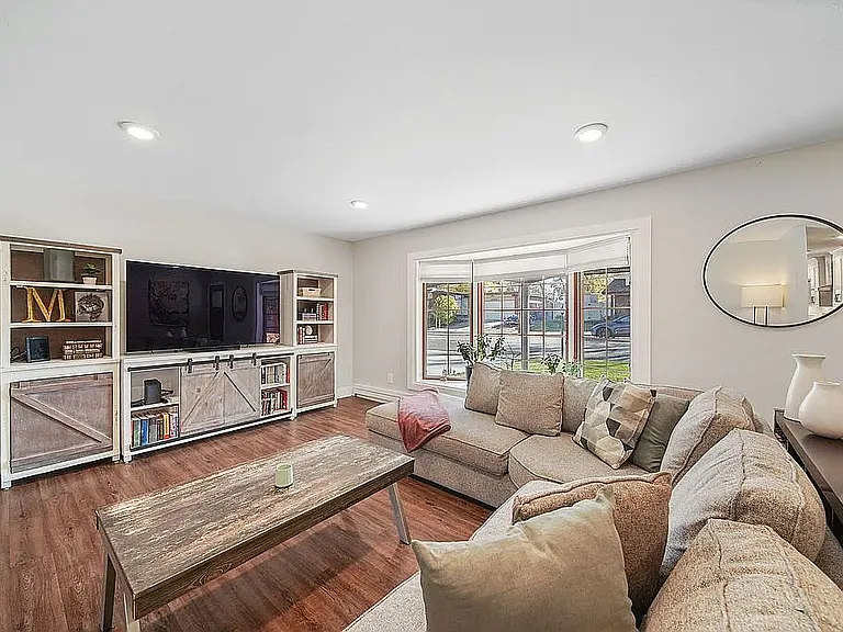 12745 W 61st Ave — Photo 5