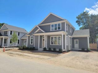 17 Kendall Ln, Falmouth, MA 02540